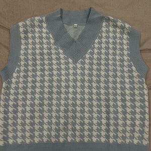 Women’s Blue and White Houndstooth Sweater Vest